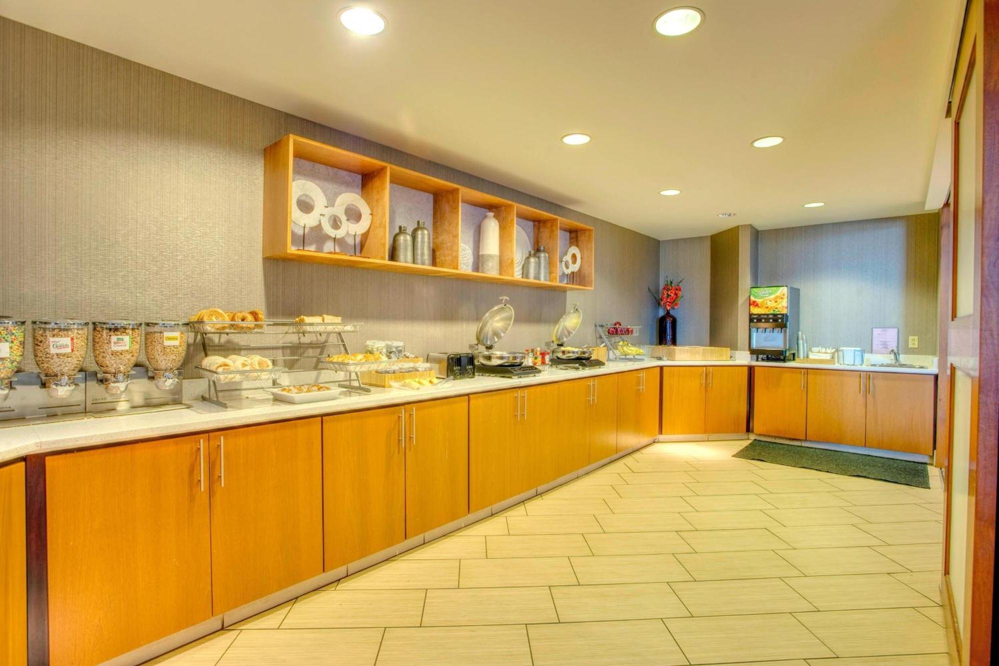 Springhill Suites By Marriott Lawrence Downtown Exterior photo