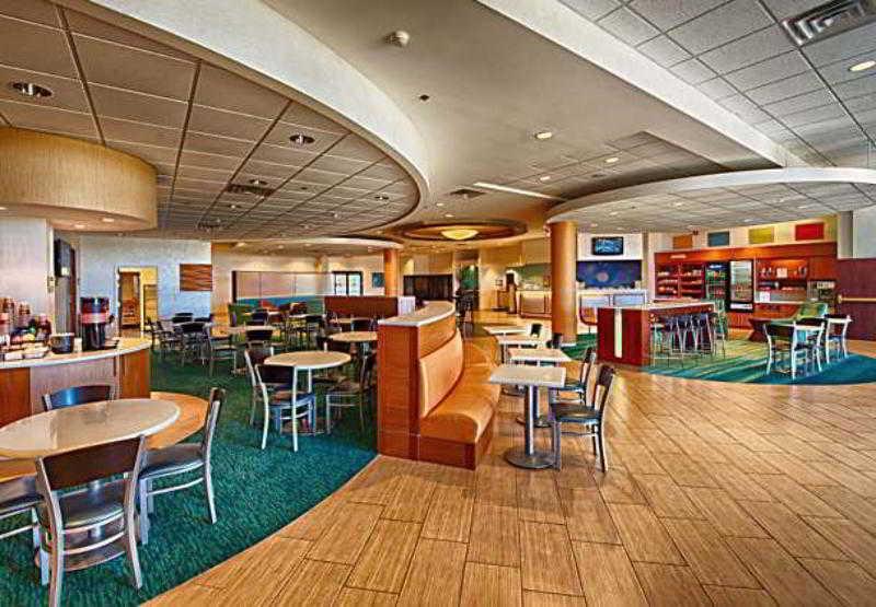 Springhill Suites By Marriott Lawrence Downtown Restaurant photo